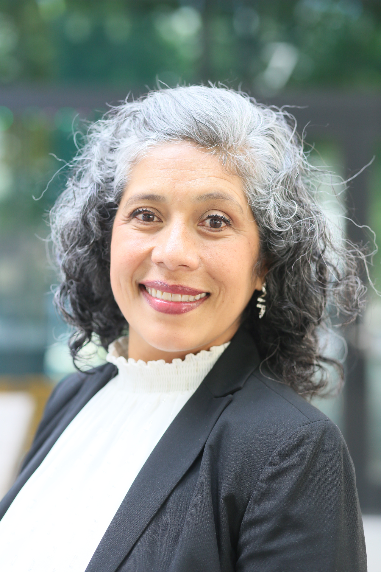 Vania Ramos Ponce — professional headshot